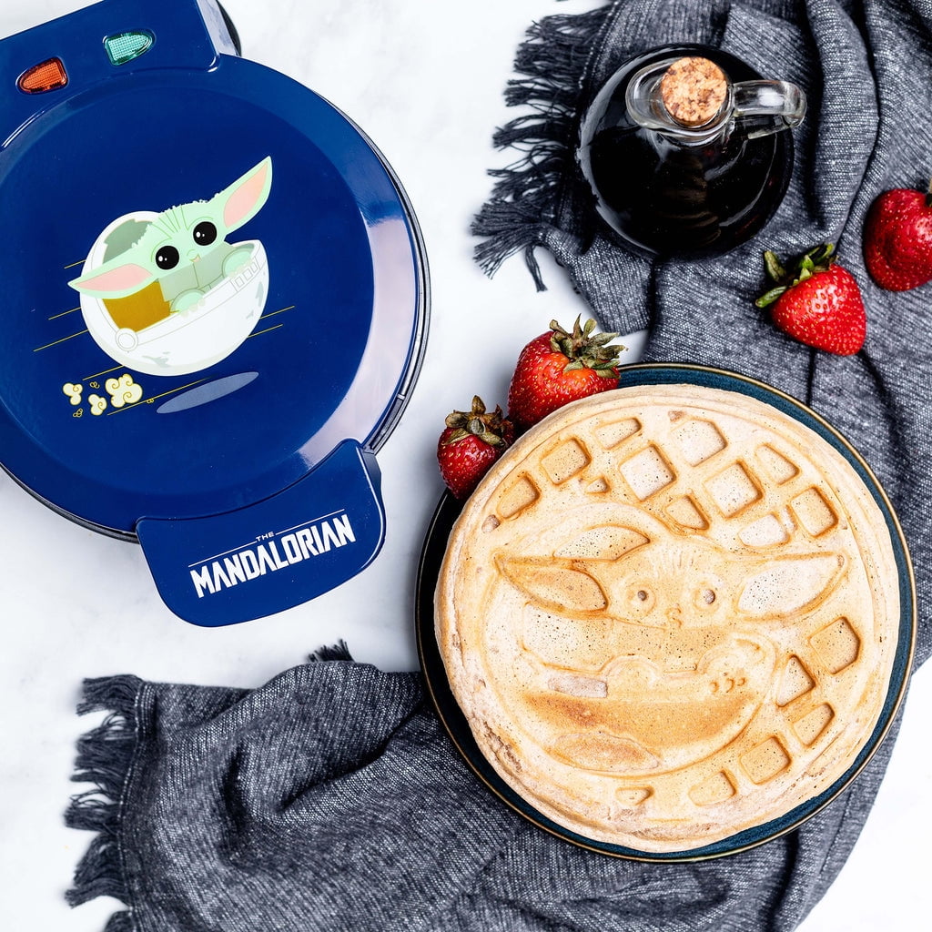 Uncanny Brands Star Wars The Mandalorian The child Waffle Maker- Baby Yoda Waffles