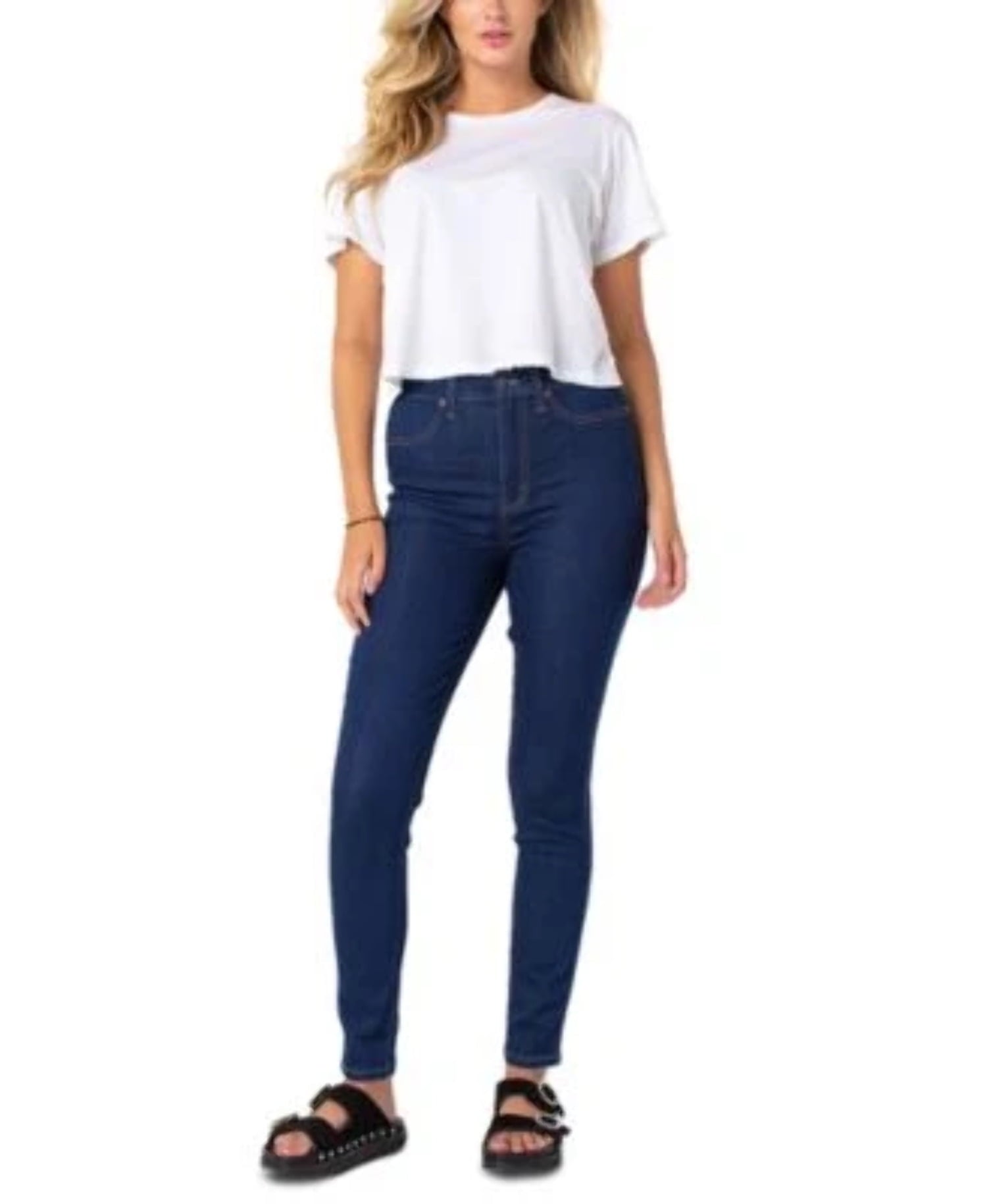 Juniors Celebrity Pink Curvy Skinny Jeans 3